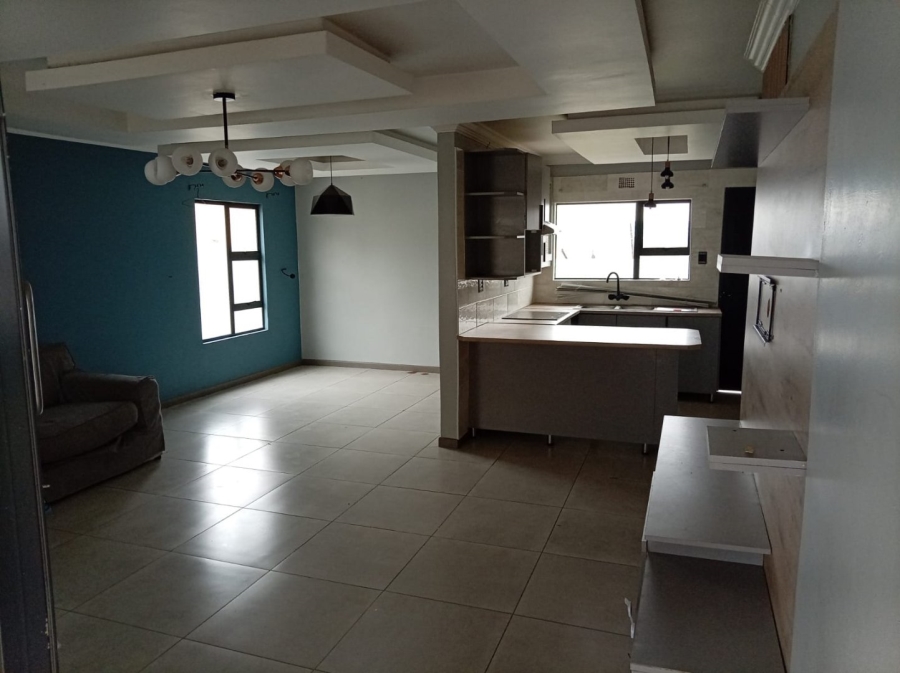 4 Bedroom Property for Sale in Northcrest Eastern Cape